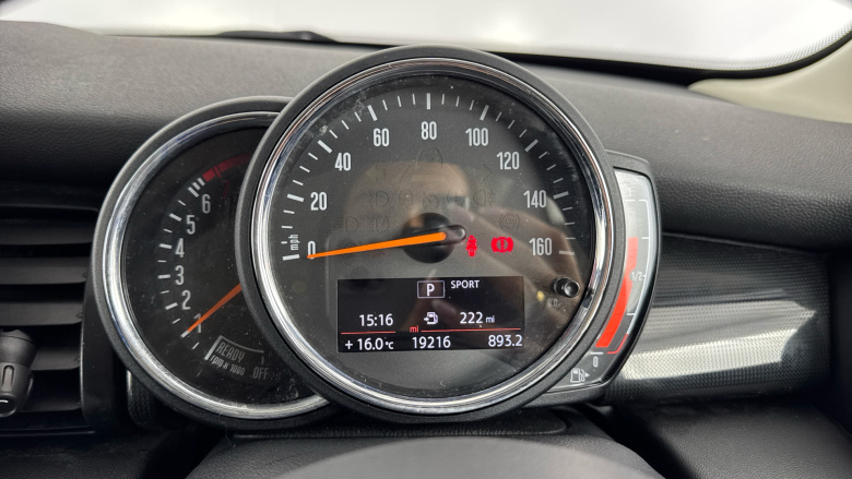 MINI Hatchback 1.5 Cooper II 5dr Auto [Chili Pack] Petrol Hatchback